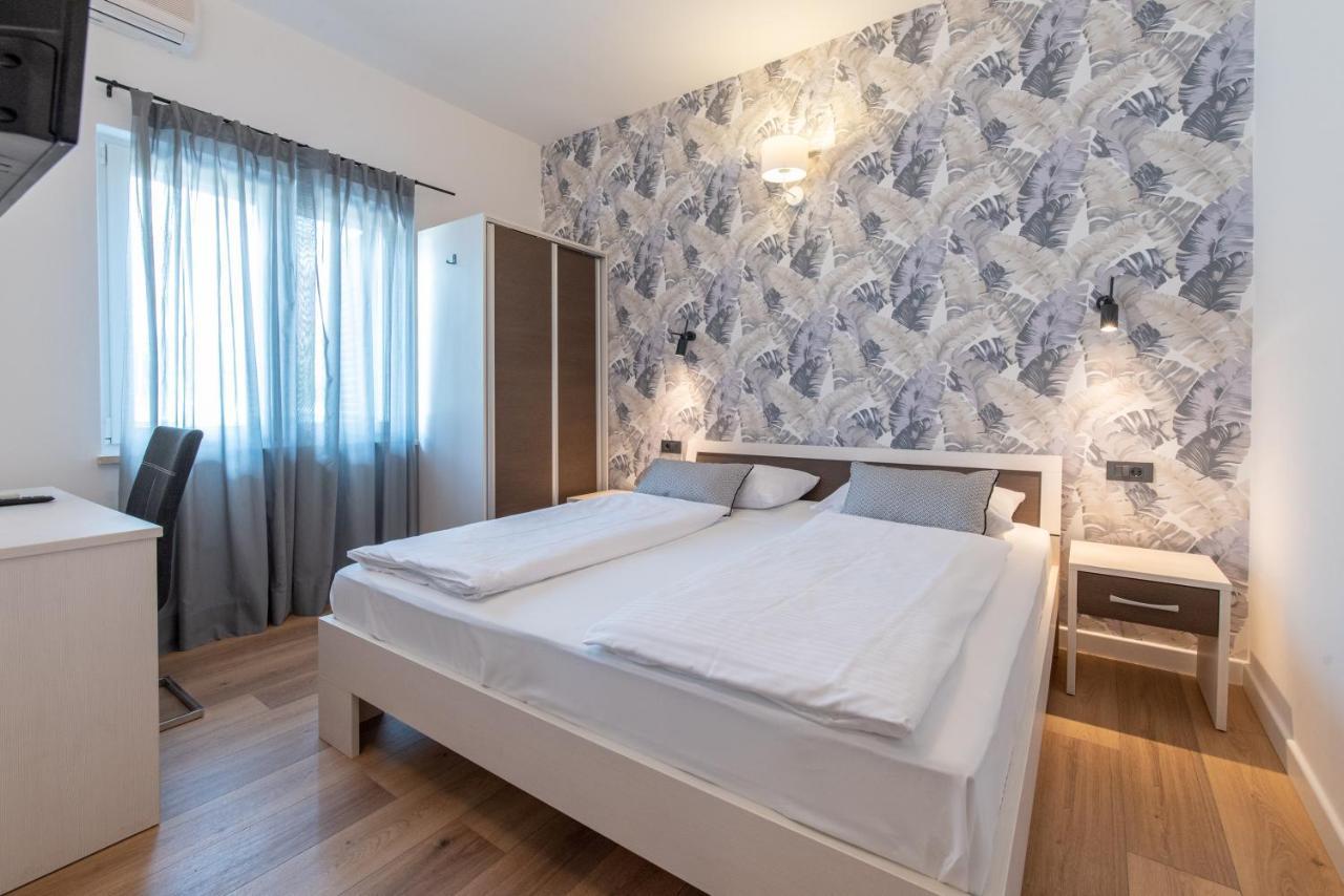 Apartments Amigos 珀德垂那 外观 照片